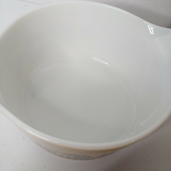 Pyrex 1.5 Quart Casserole Bowl Double Spout No lid Homestead Blue Floral 474-B - Picture 10 of 11